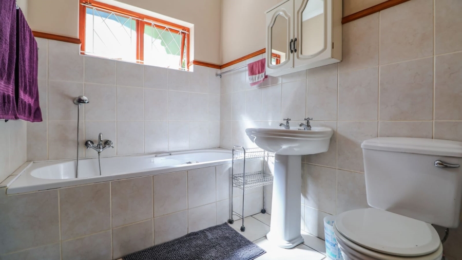 4 Bedroom Property for Sale in Dormehls Drift Western Cape